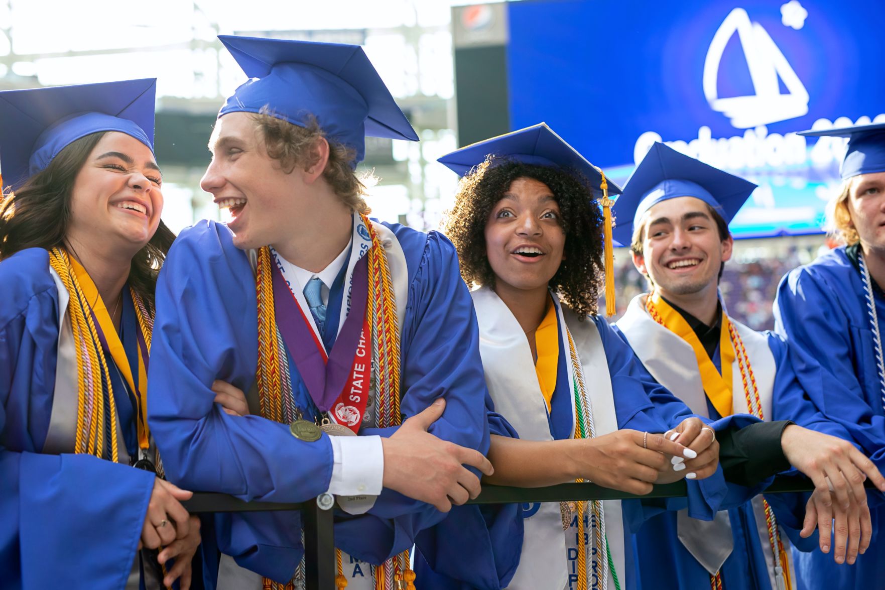 a113NW_MHS_CommencementCUT4.jpg